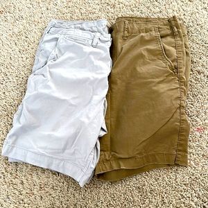 Men’s AE khaki shorts, 2 pairs